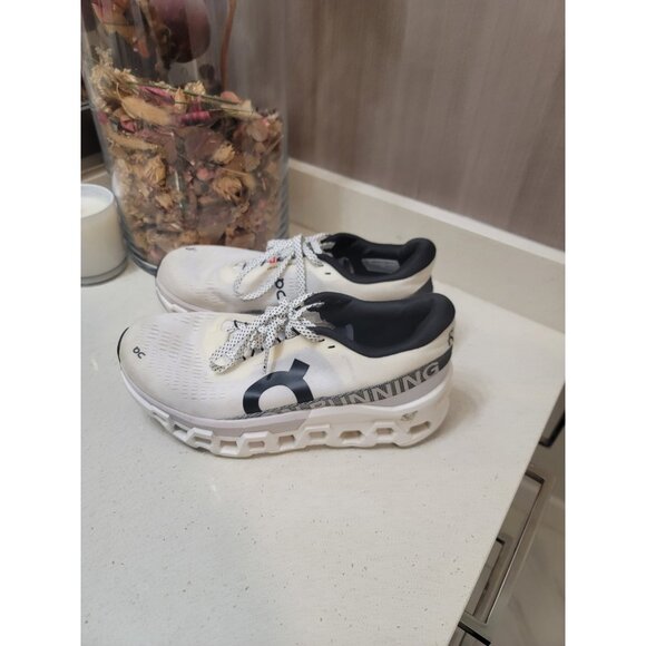 On Cloud monster 2 Running Shoes Women Size 8.5 W/out Insoles White - Picture 2 of 9